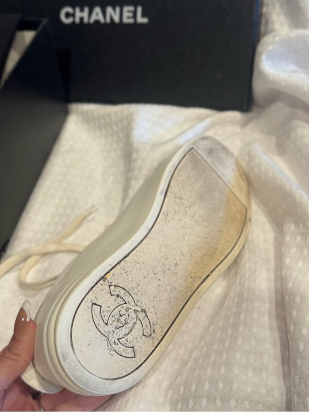 Authenticate Chanel Sneakers - Picture 5 of 8
